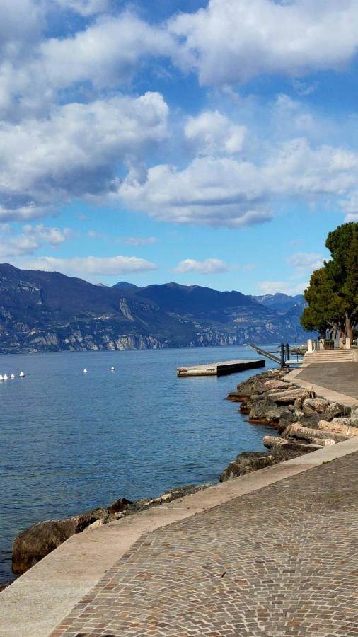 Garda Dreams Apartment Torri Del Benaco Eksteriør billede