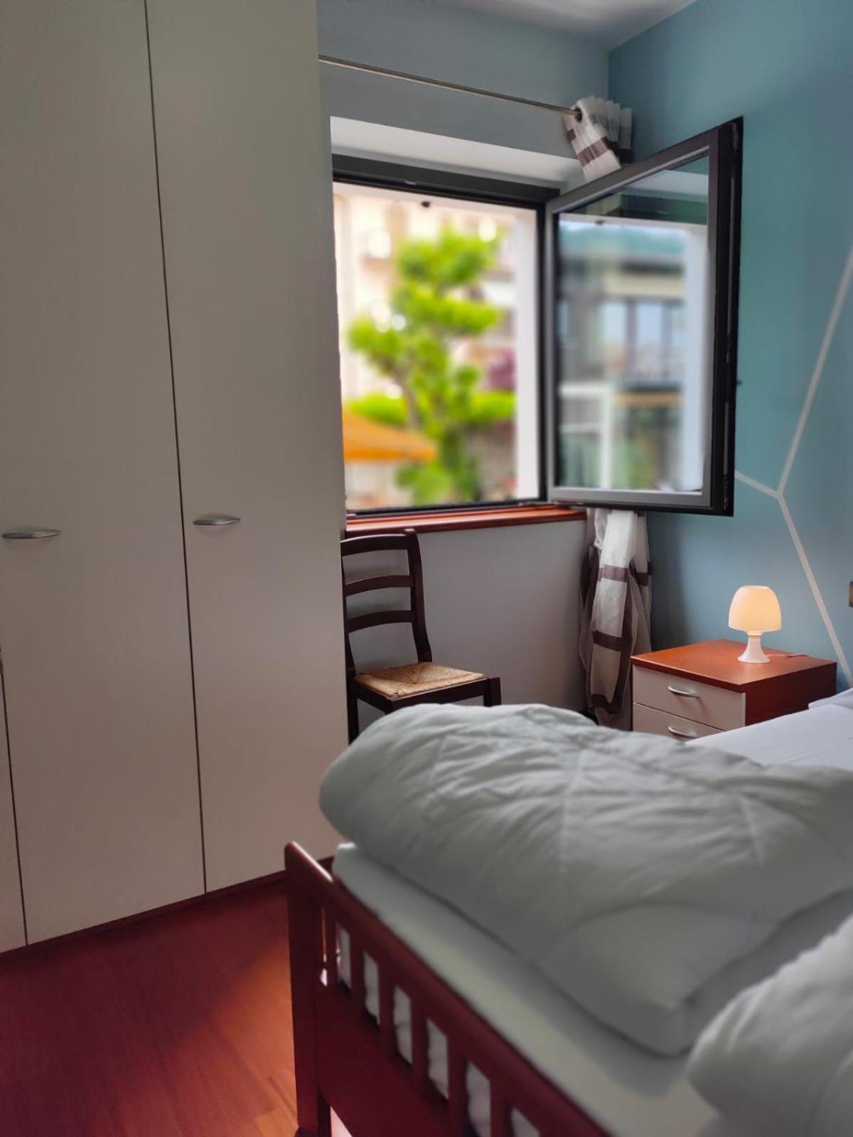 Garda Dreams Apartment Torri Del Benaco Eksteriør billede