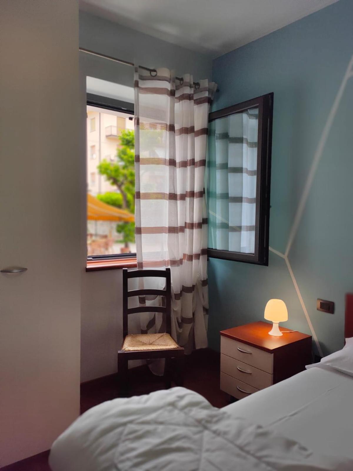 Garda Dreams Apartment Torri Del Benaco Eksteriør billede